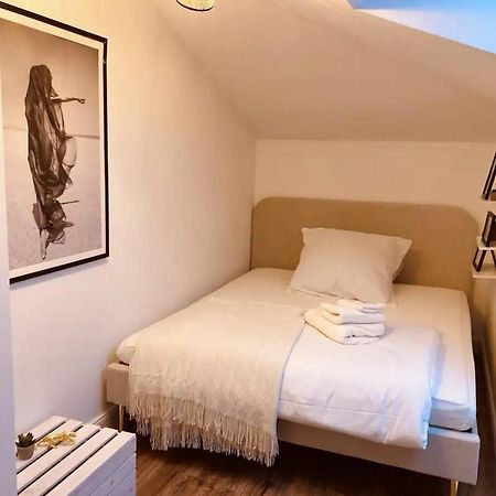 Bali Home Stylische Wohnung Mit Terrasse Schönefeld Buitenkant foto