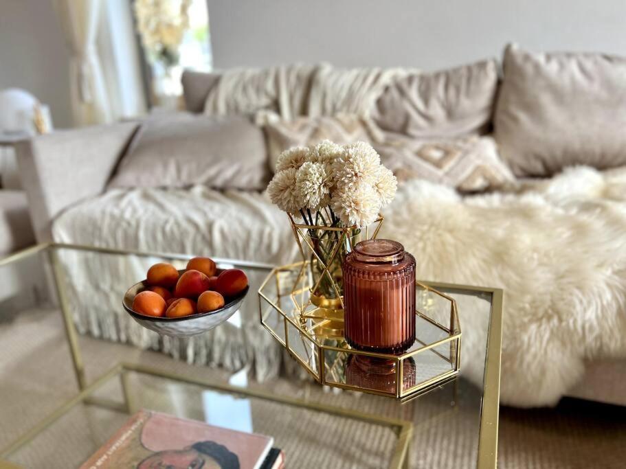 Bali Home Stylische Wohnung Mit Terrasse Schönefeld Buitenkant foto