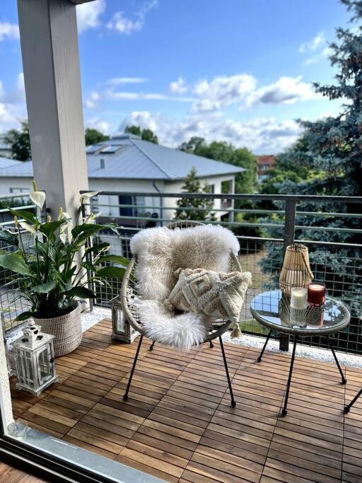 Bali Home Stylische Wohnung Mit Terrasse Schönefeld Buitenkant foto