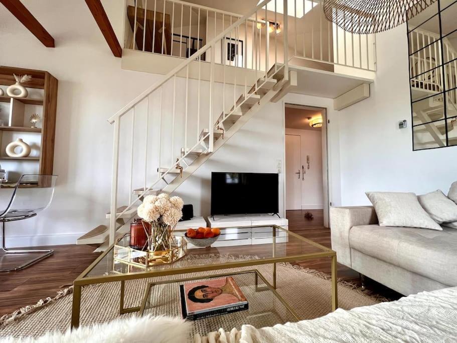 Bali Home Stylische Wohnung Mit Terrasse Schönefeld Buitenkant foto