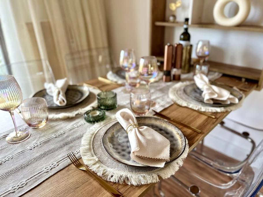 Bali Home Stylische Wohnung Mit Terrasse Schönefeld Buitenkant foto