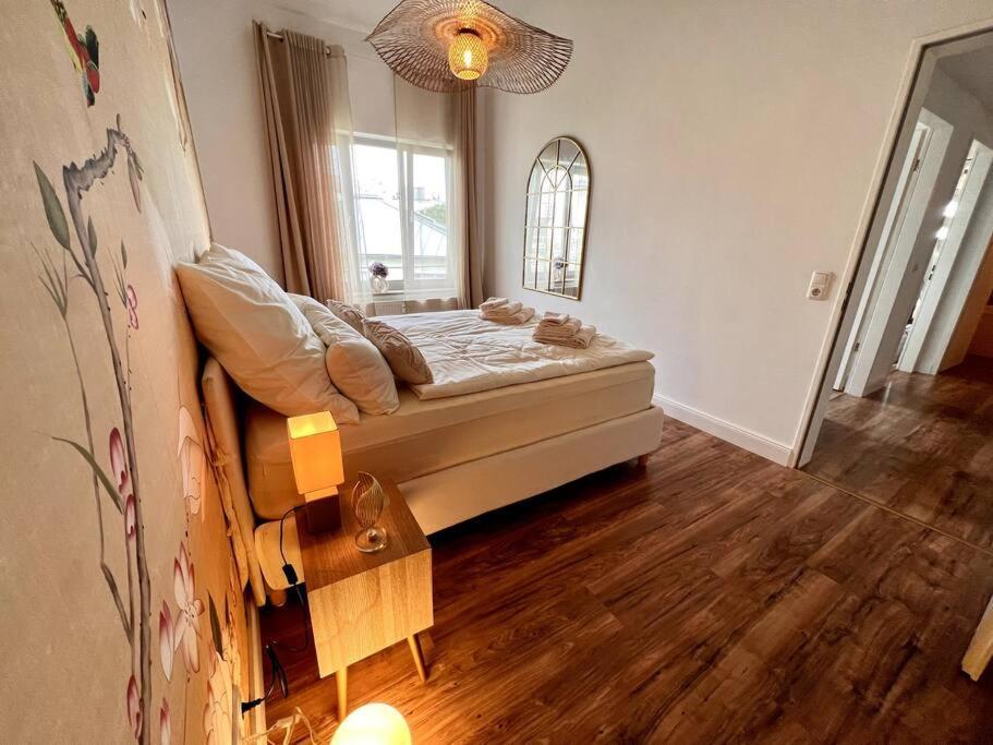 Bali Home Stylische Wohnung Mit Terrasse Schönefeld Buitenkant foto